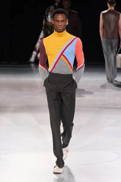 Look 39